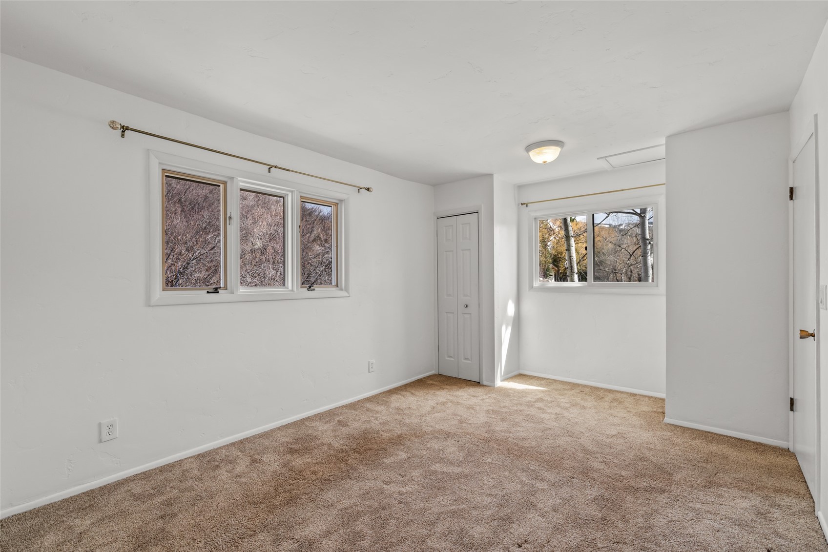 620 Anglers Drive 12 Property Photo 6
