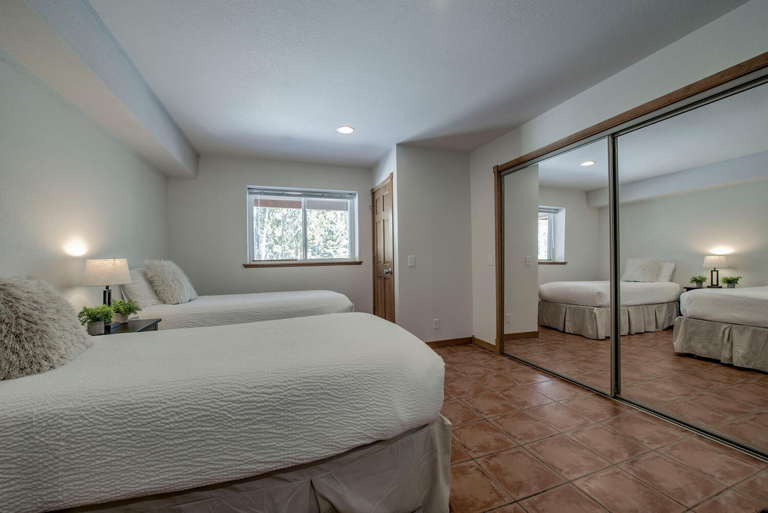 154 Lakeside Drive Property Photo 19