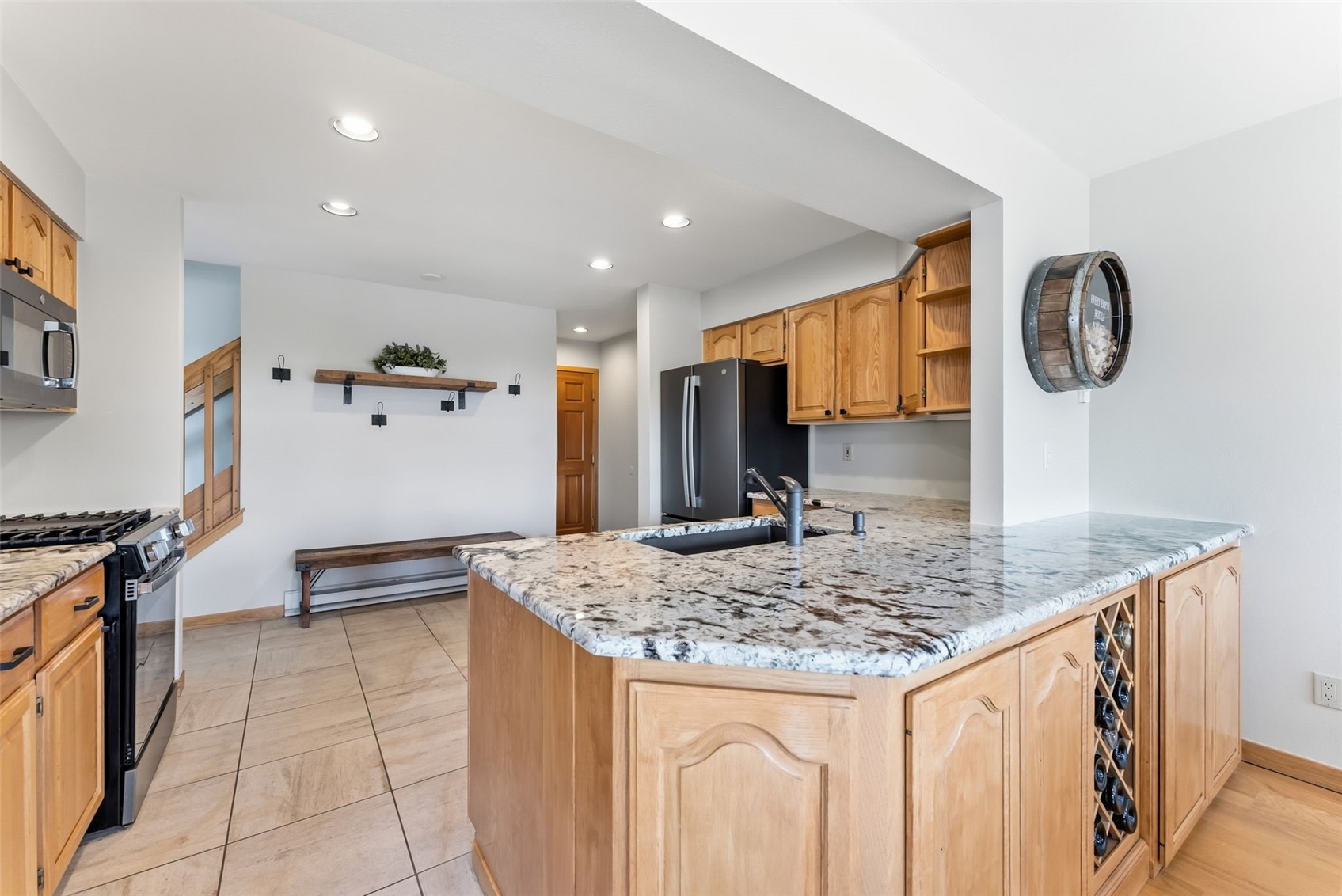 454 Ensign Drive B Property Photo 10