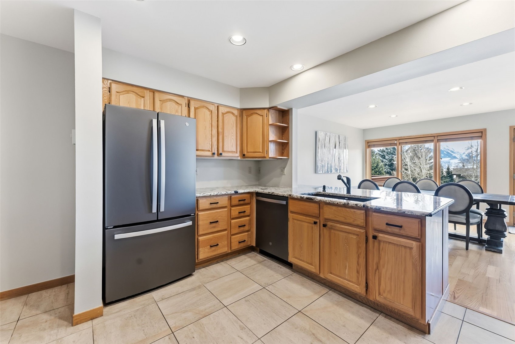 454 Ensign Drive B Property Photo 13