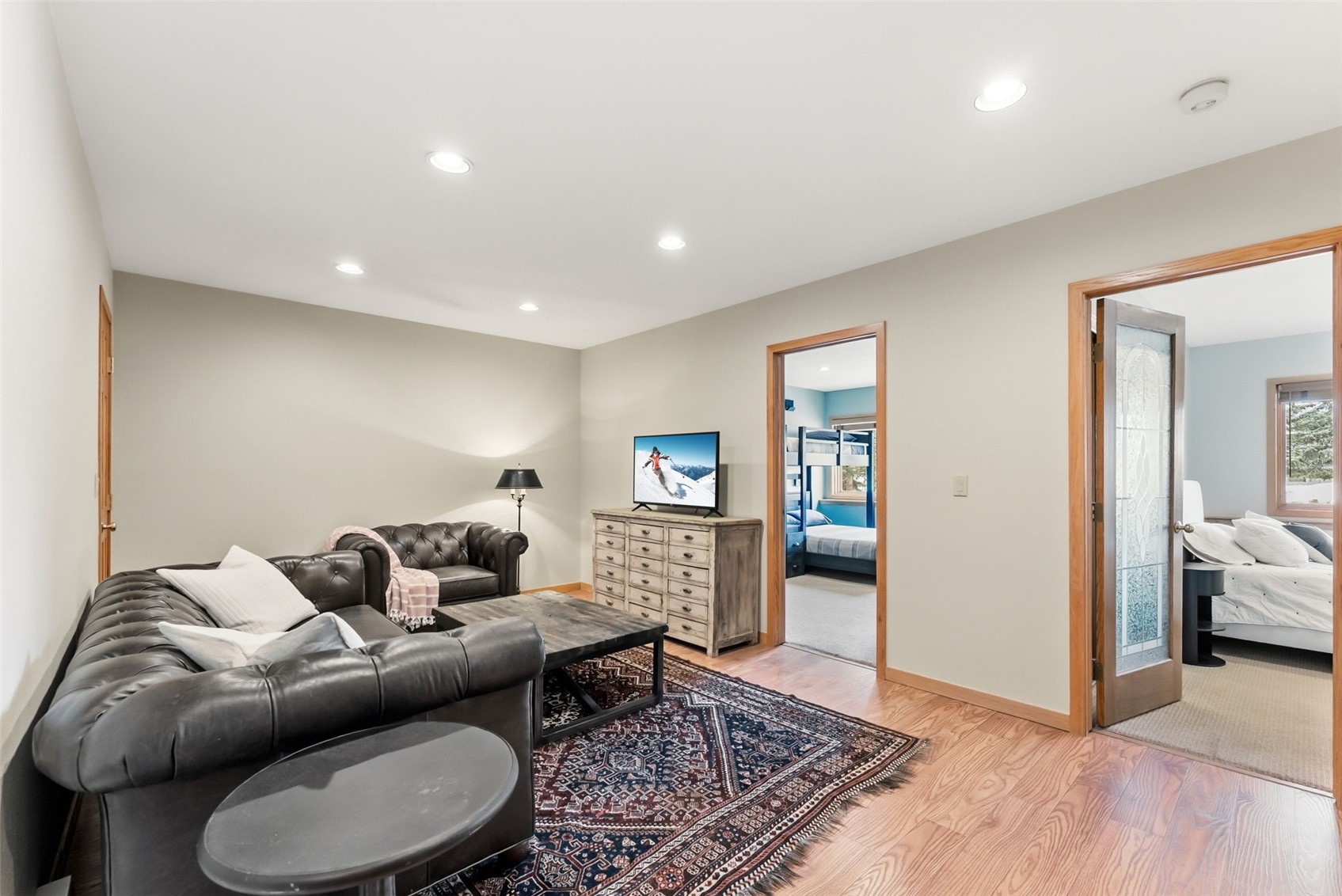 454 Ensign Drive B Property Photo 19