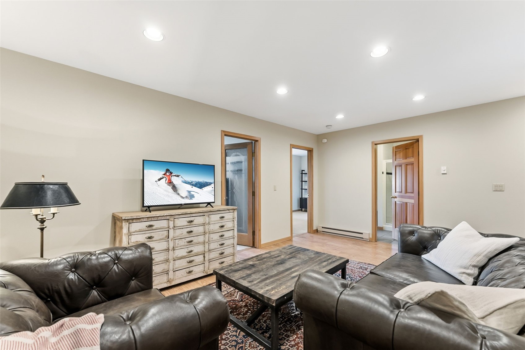 454 Ensign Drive B Property Photo 20