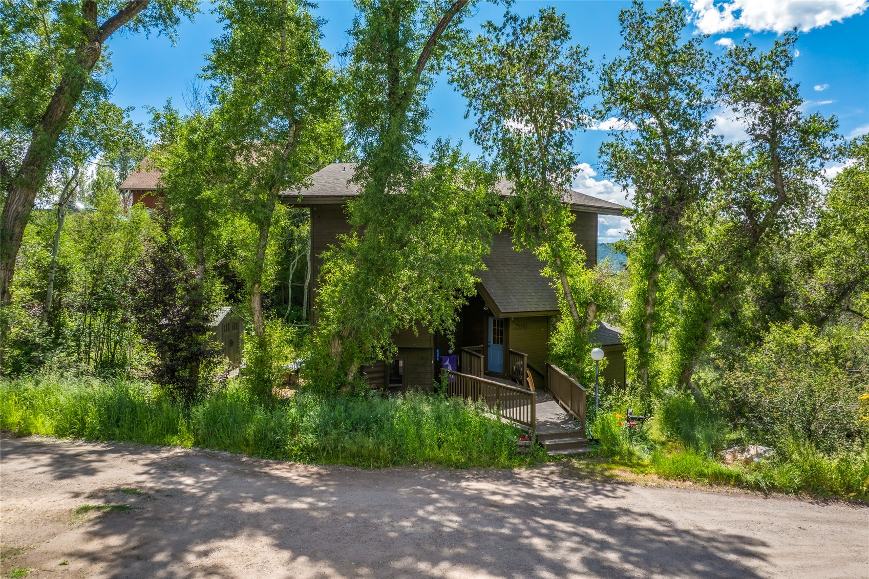 2550-2552 Val Disere Circle Property Photo 5