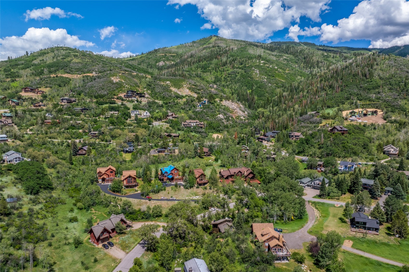 2550-2552 Val Disere Circle Property Photo 6