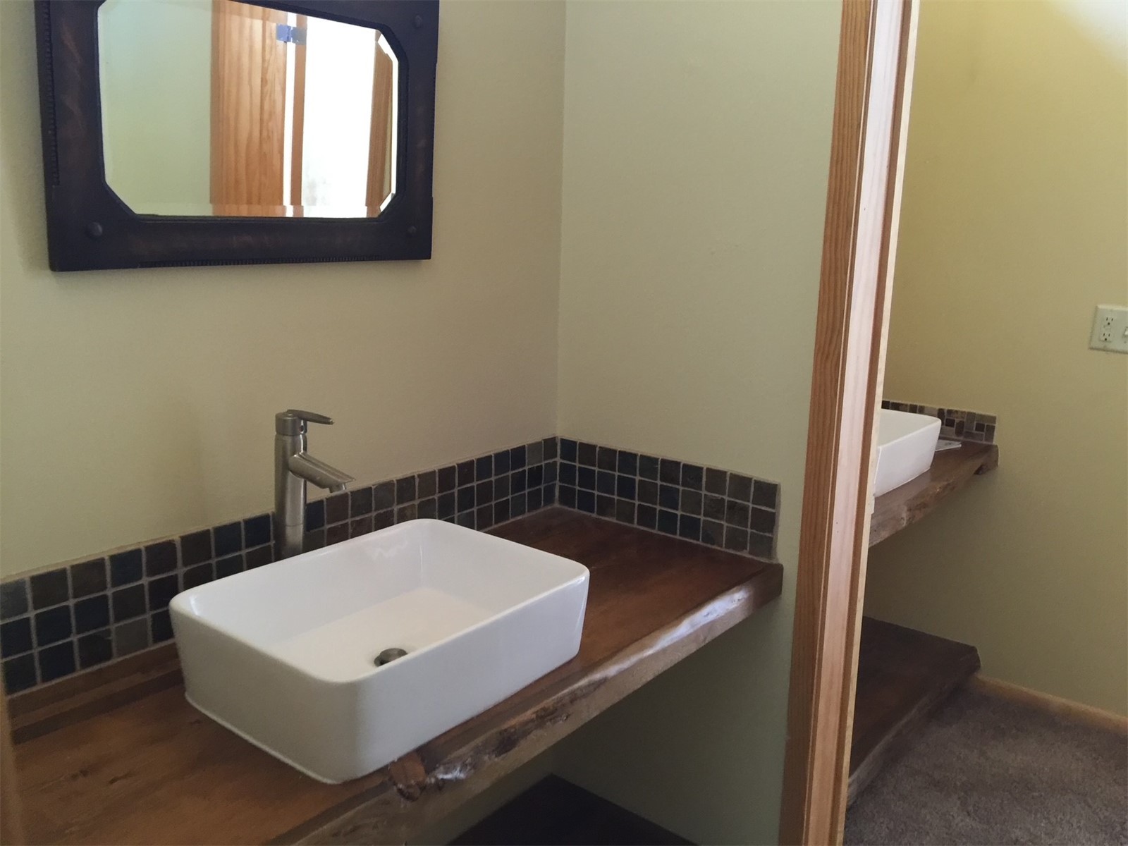 2550-2552 Val Disere Circle Property Photo 24