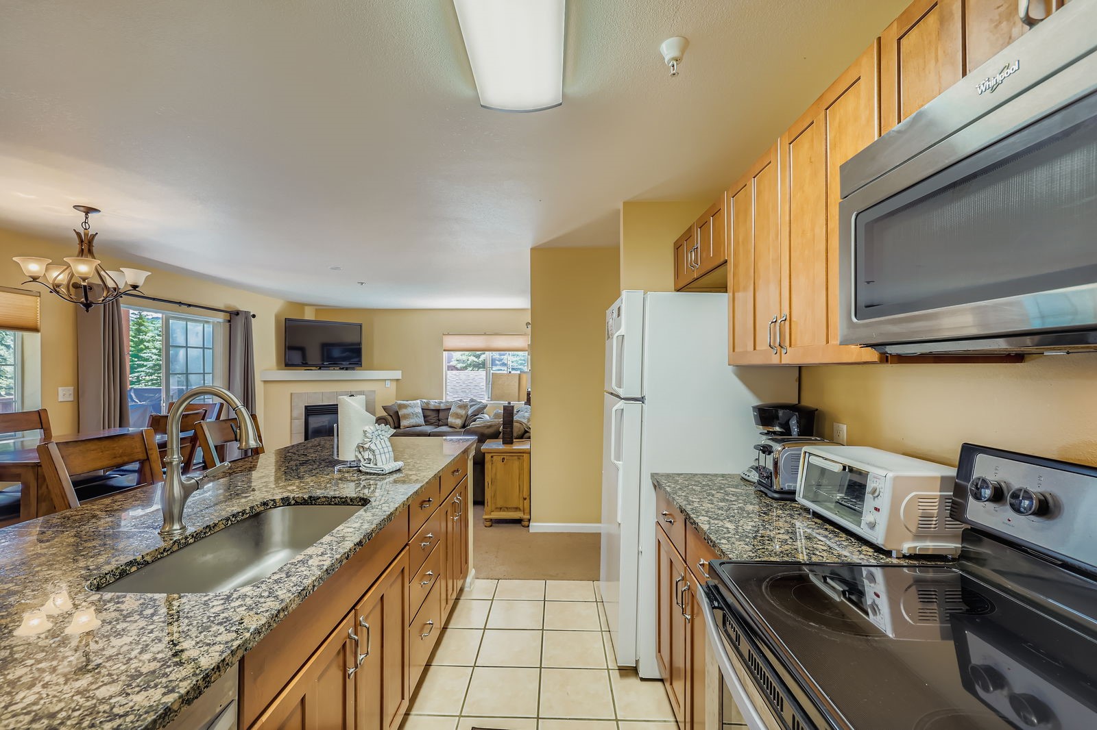 233 Pelican Circle 1501 Property Photo 3