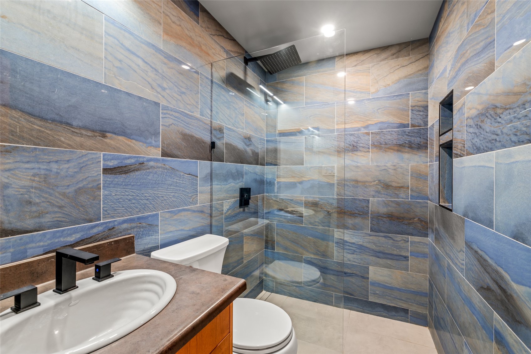 3401 Apres Ski Way Property Photo 25