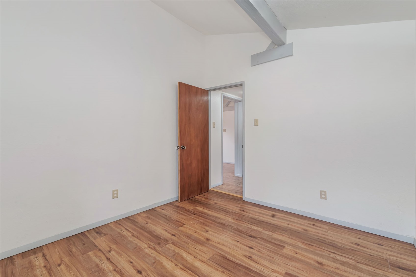 427 E Washington Avenue A & B Property Photo 13