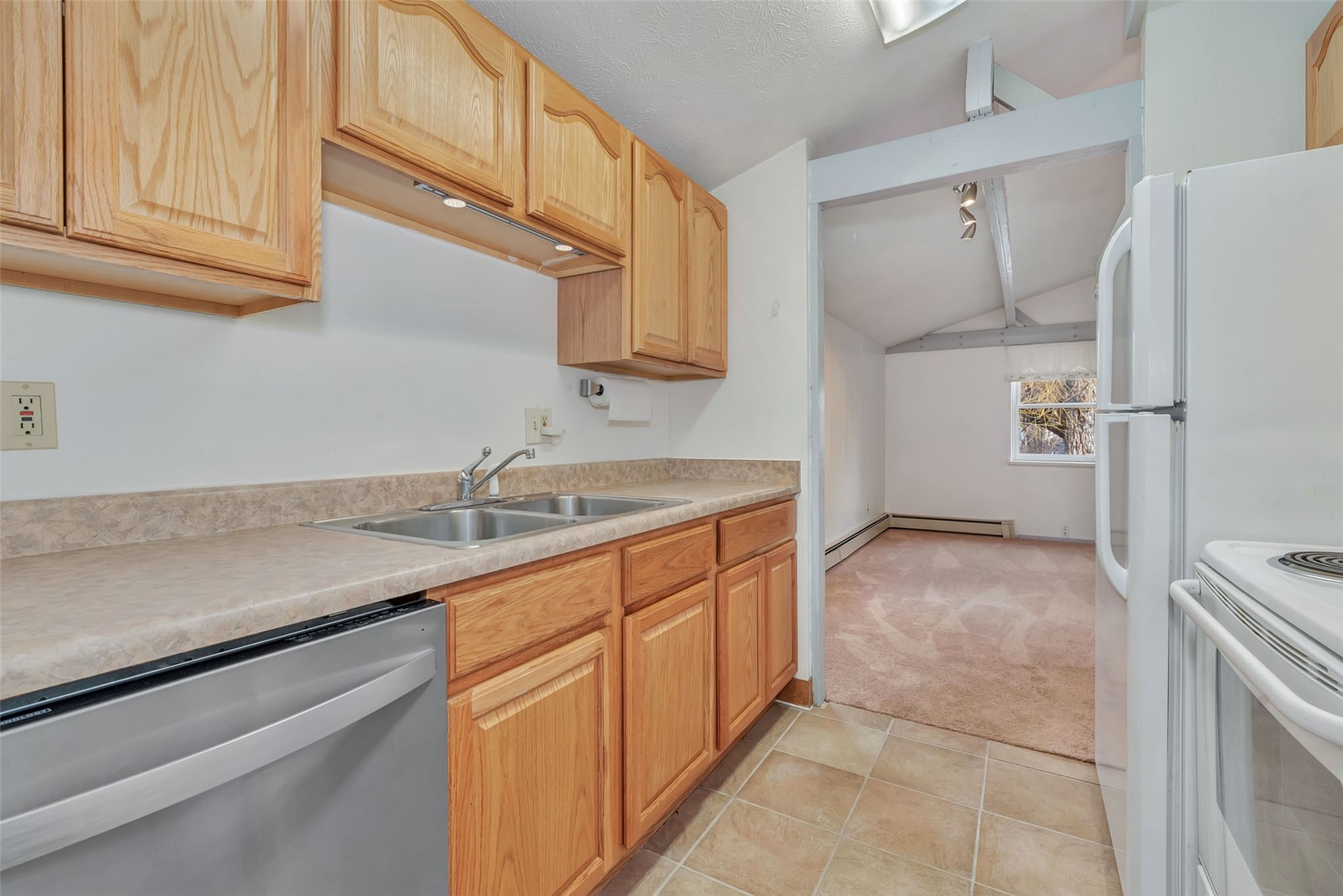 427 E Washington Avenue A & B Property Photo 25