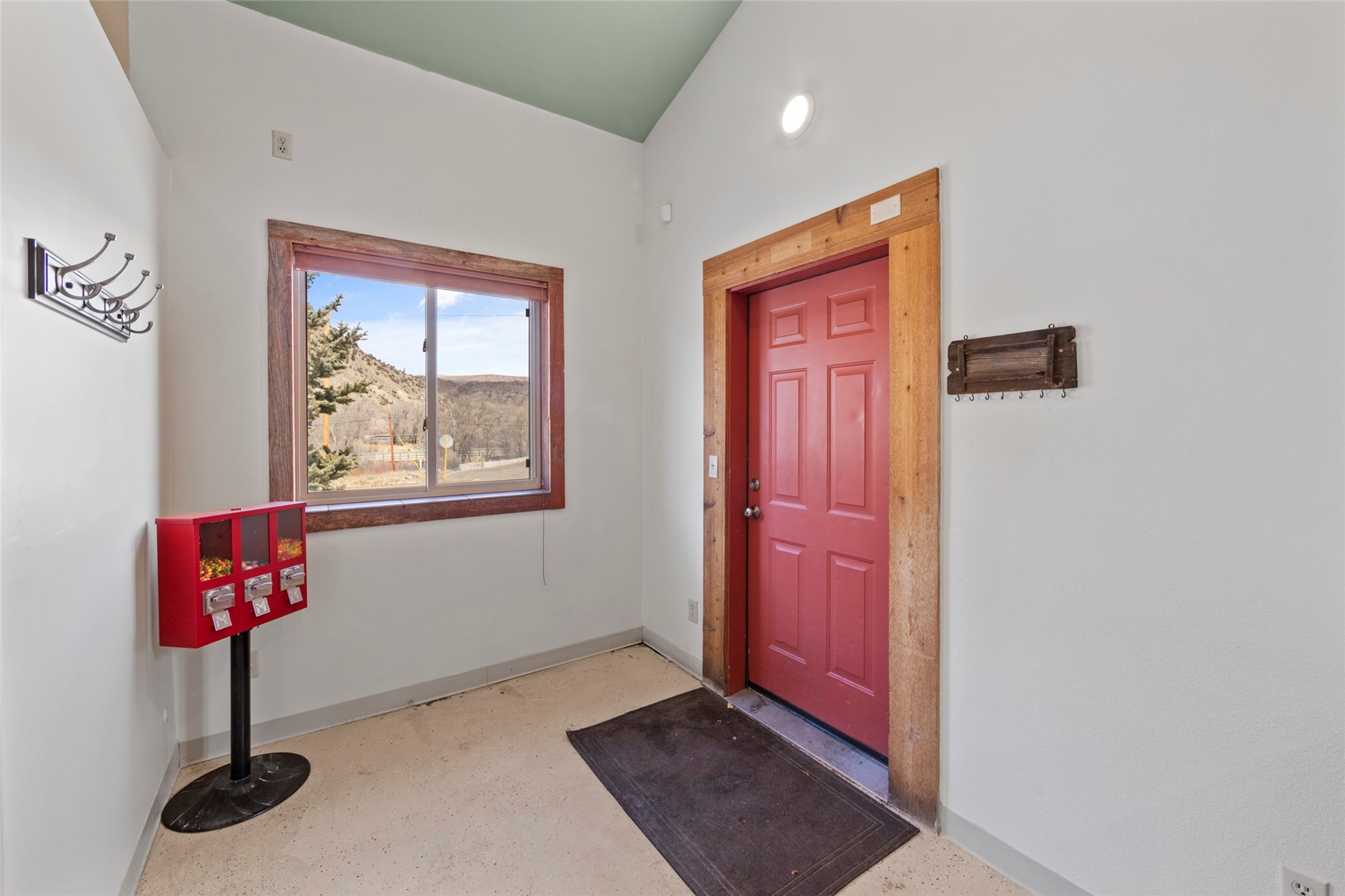 606 W Byers Avenue Property Photo 23