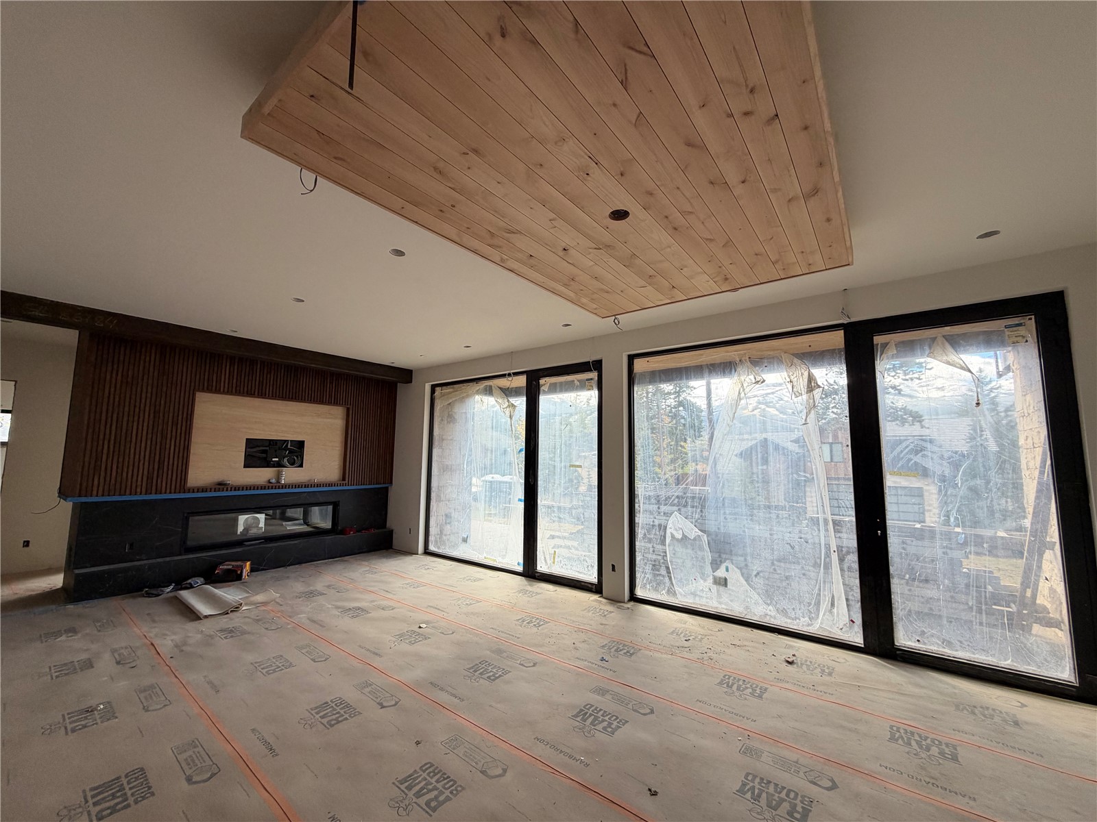 104 S Gold Flake Terrace Property Photo 6
