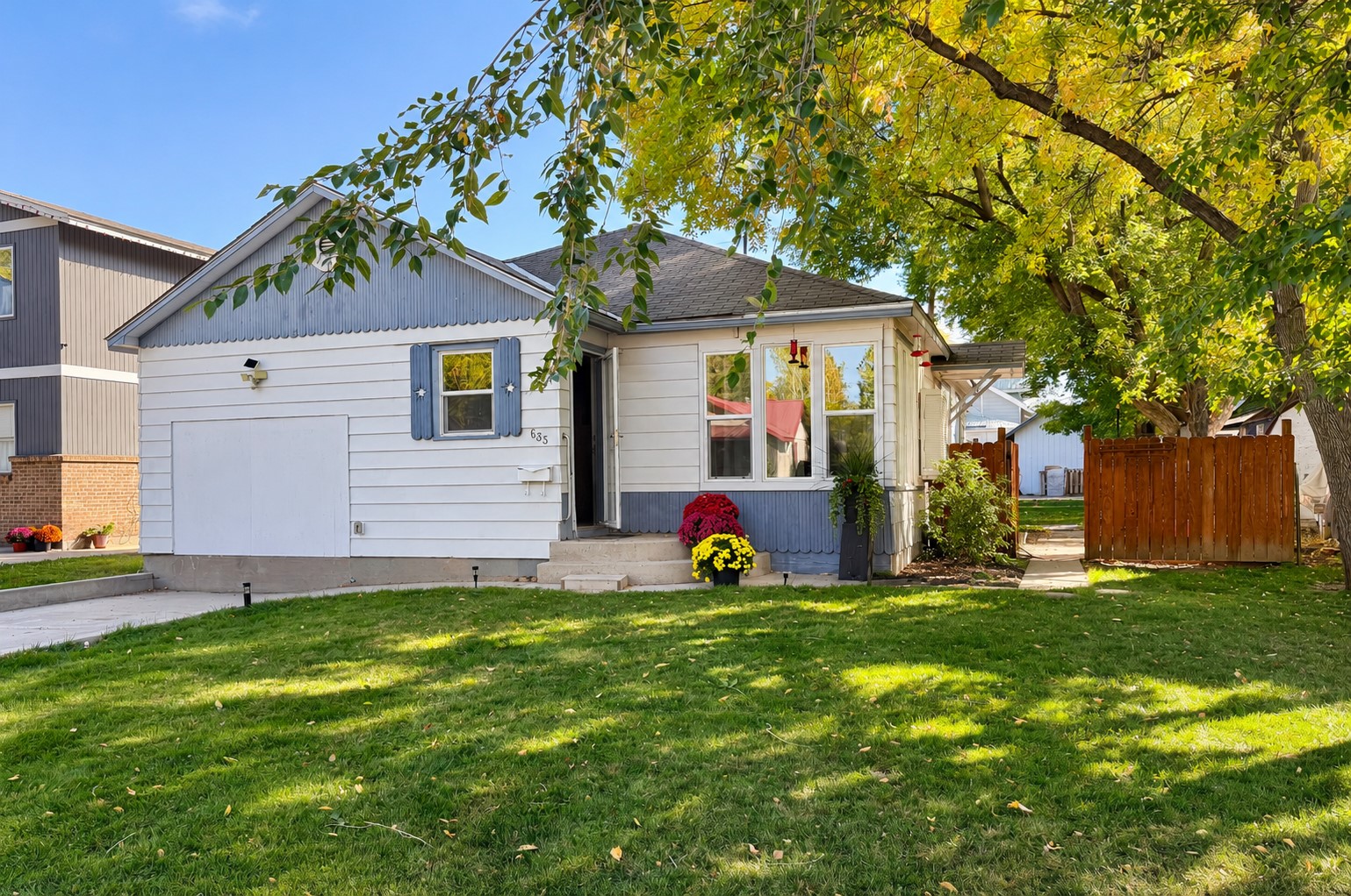 635 School Street Property Photo 1