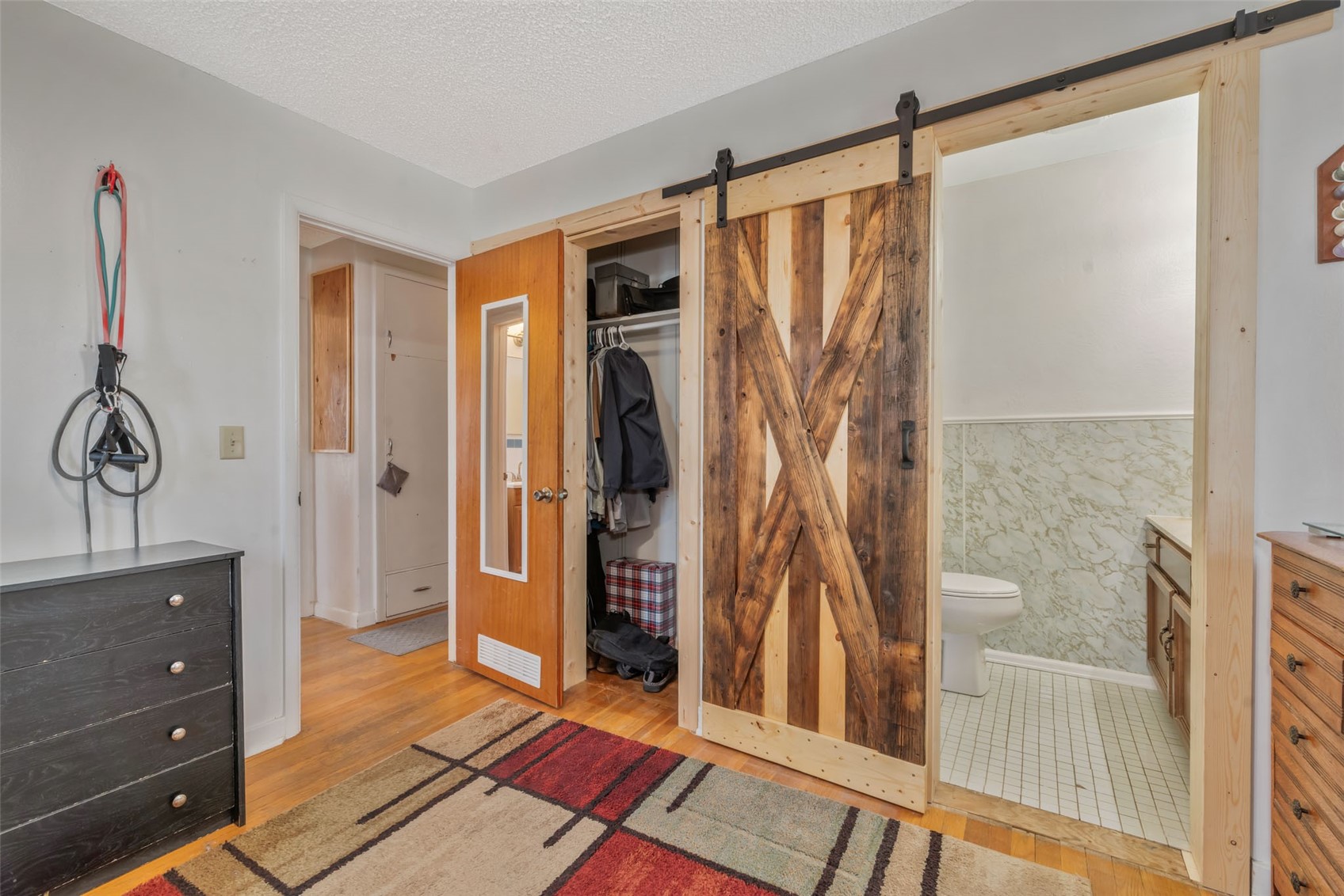 635 School Street Property Photo 12