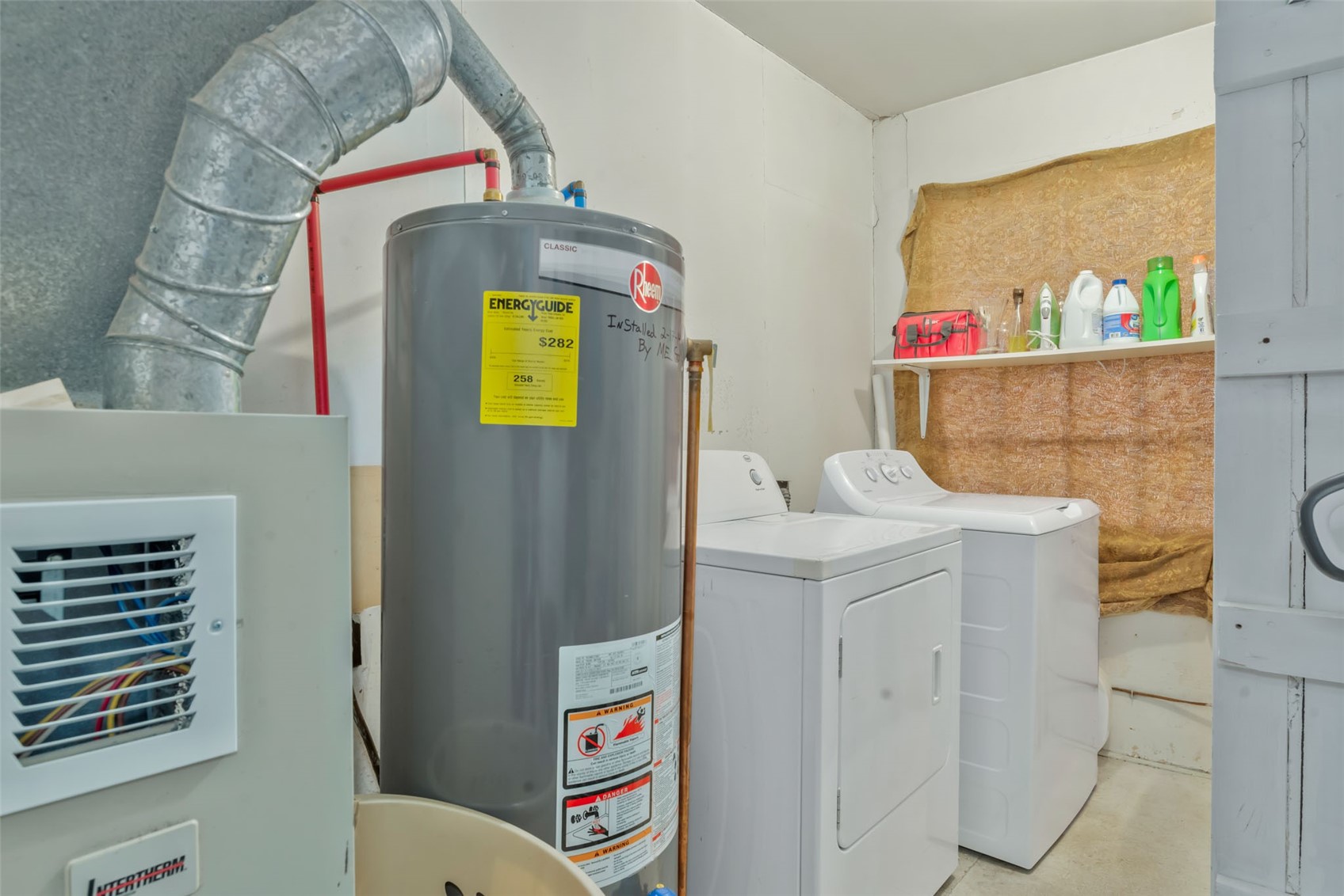 635 School Street Property Photo 18