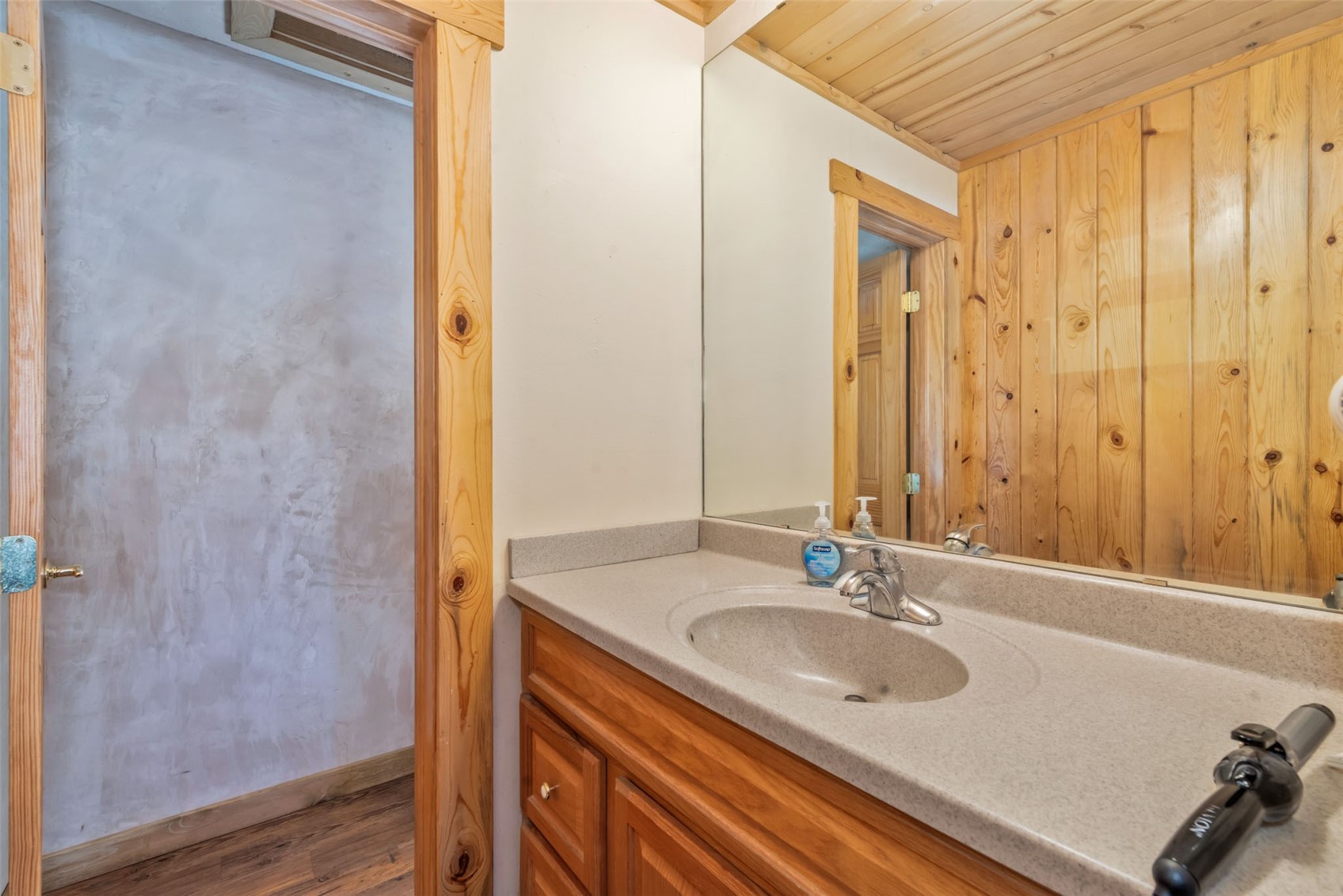 517 E Jefferson Avenue Property Photo 38