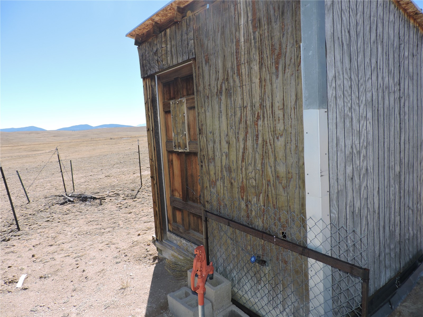 2716 Badger Road Property Photo 10