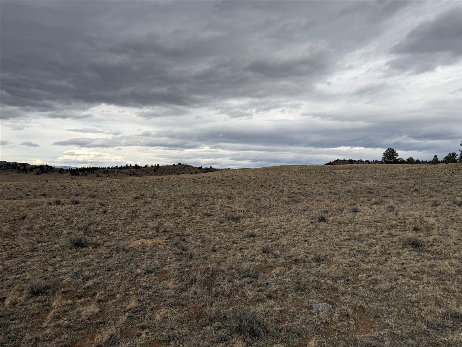 990 Coyotero Trail Property Photo 10