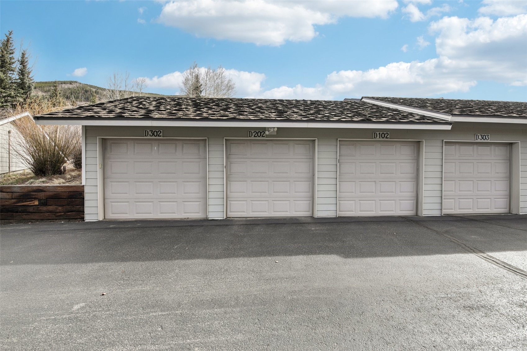 72 Corinthian Circle D202 Property Photo 27
