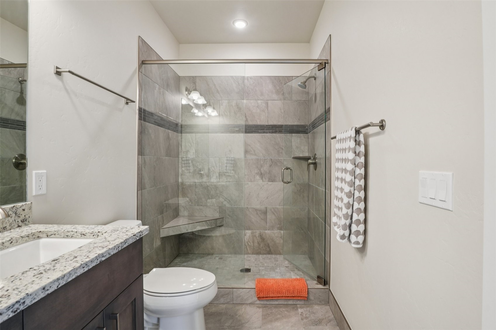 235 E La Bonte Street 208 Property Photo 26