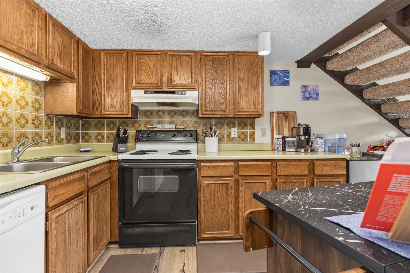 465 Tamarack Drive B211 Property Photo 4