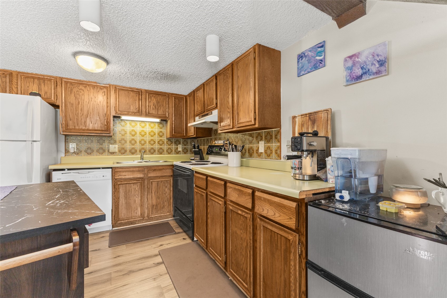 465 Tamarack Drive B211 Property Photo 5