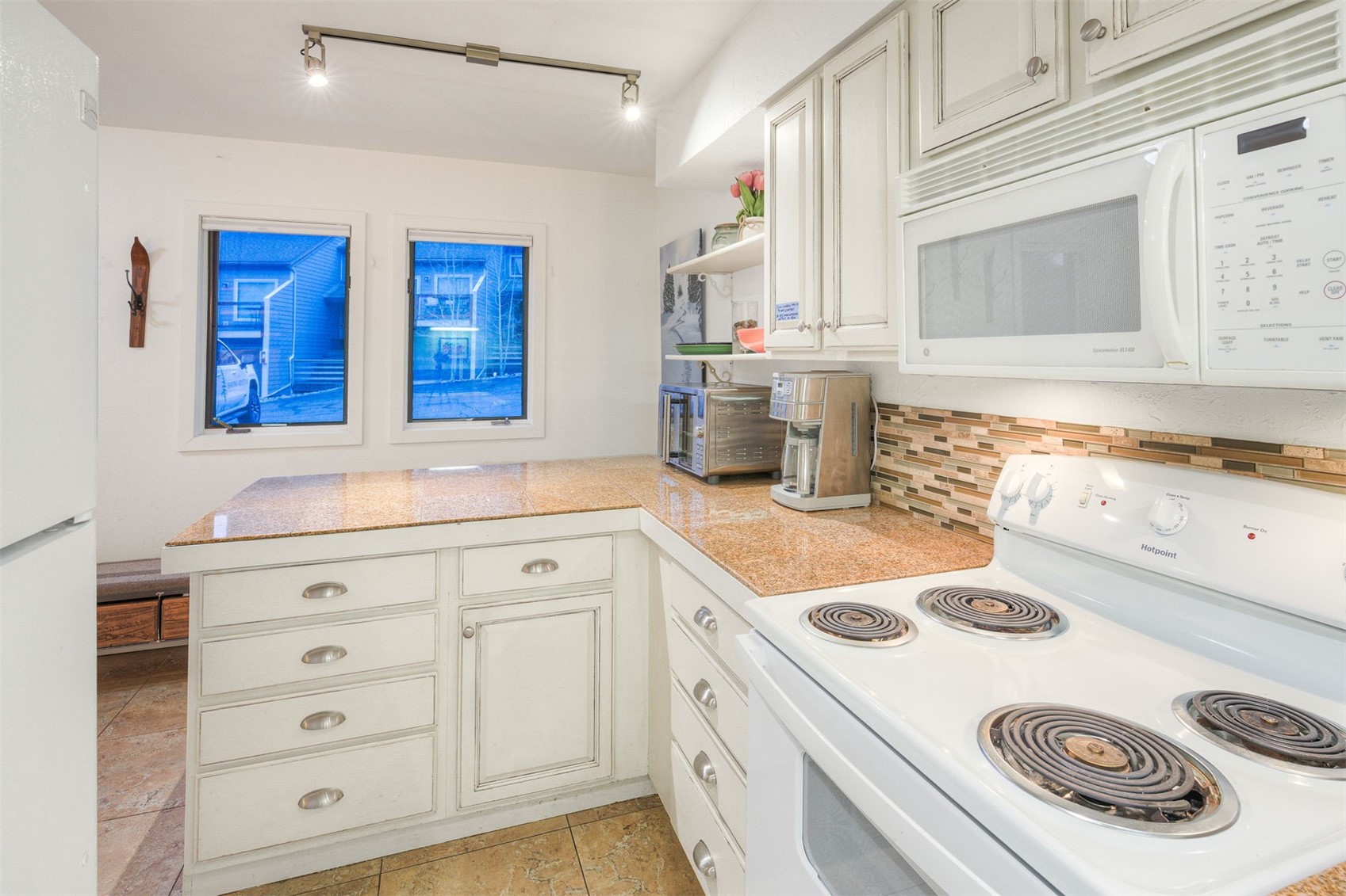 111 Corinthian Circle I Property Photo 17
