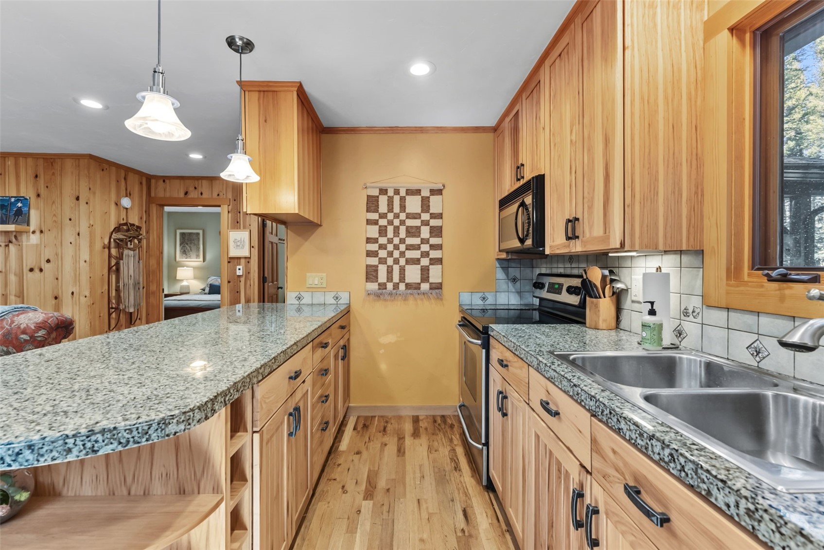 446 Blue River Road Property Photo 8