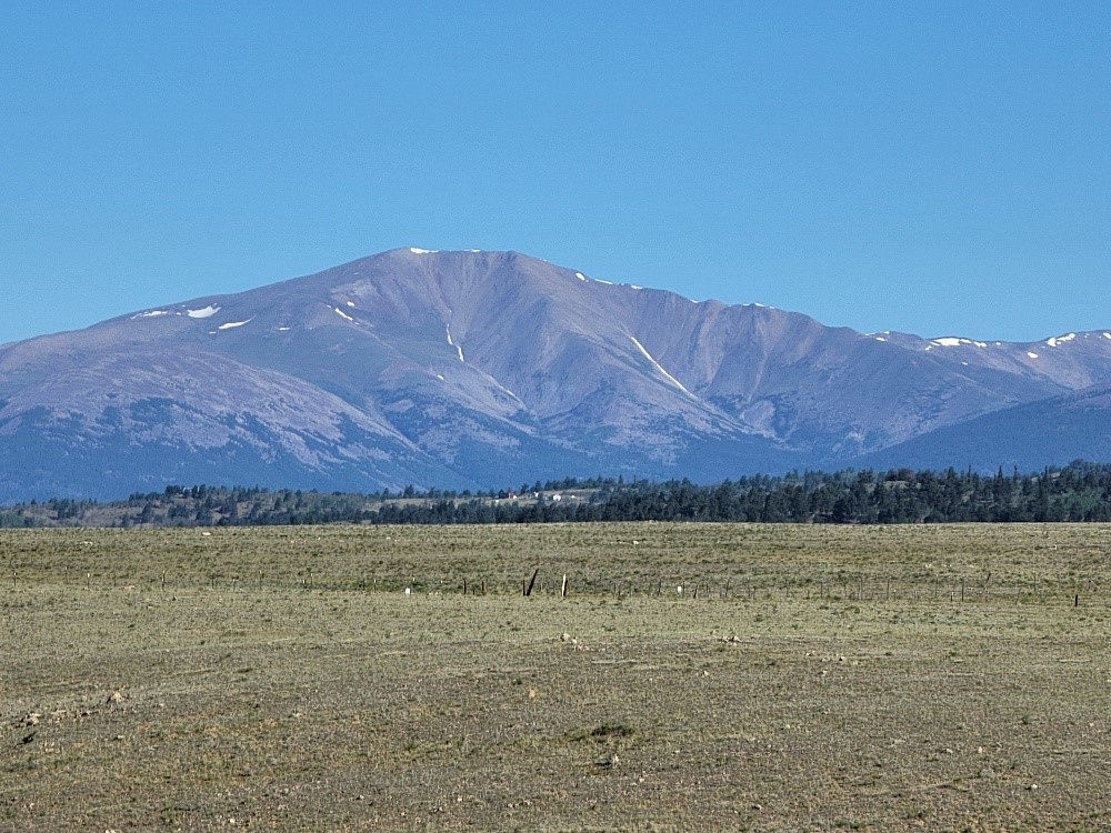 1071 Yellowstone Road Property Photo 2