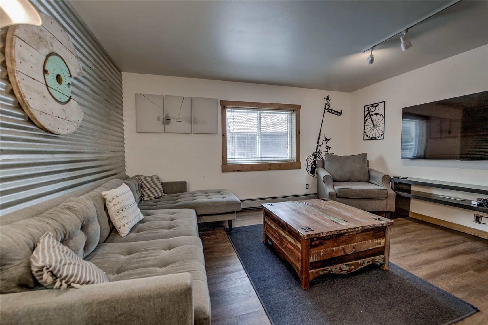 214 S Harris Street 106 Property Photo 1
