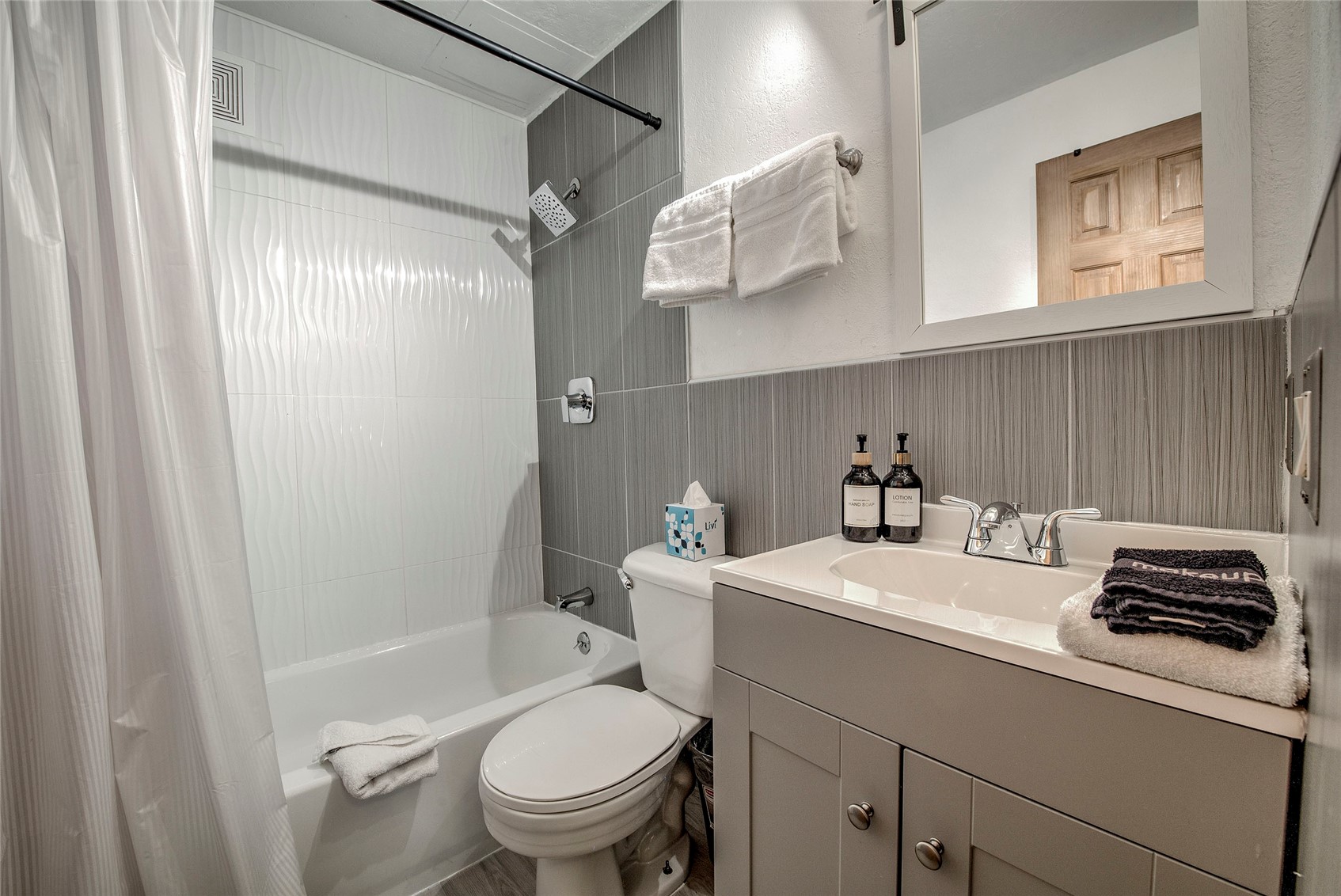214 S Harris Street 106 Property Photo 20