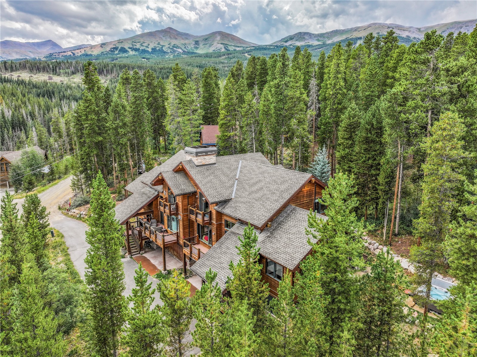 91 Snowshoe Circle Property Photo 3