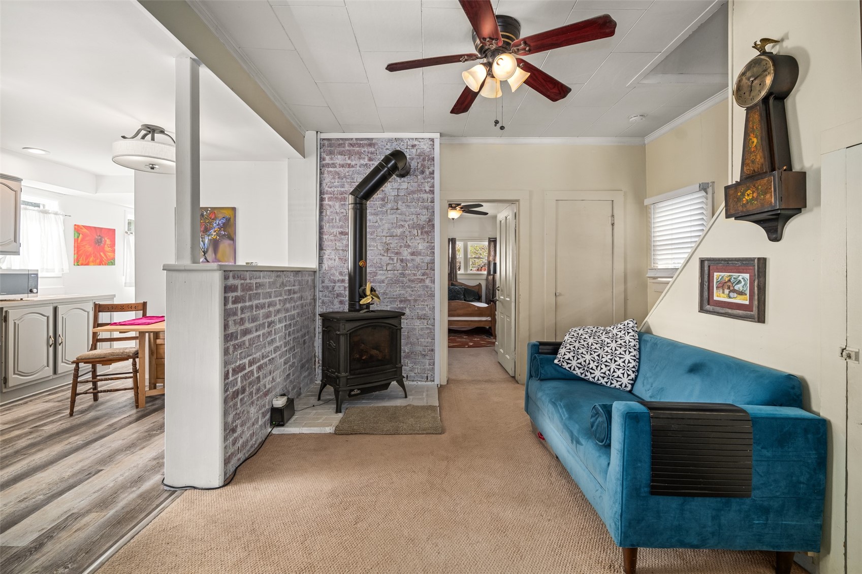 129 S Poplar Street Property Photo 8