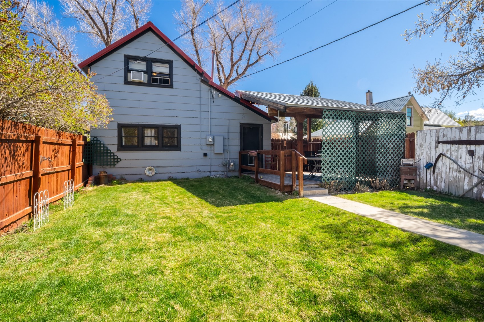 129 S Poplar Street Property Photo 23