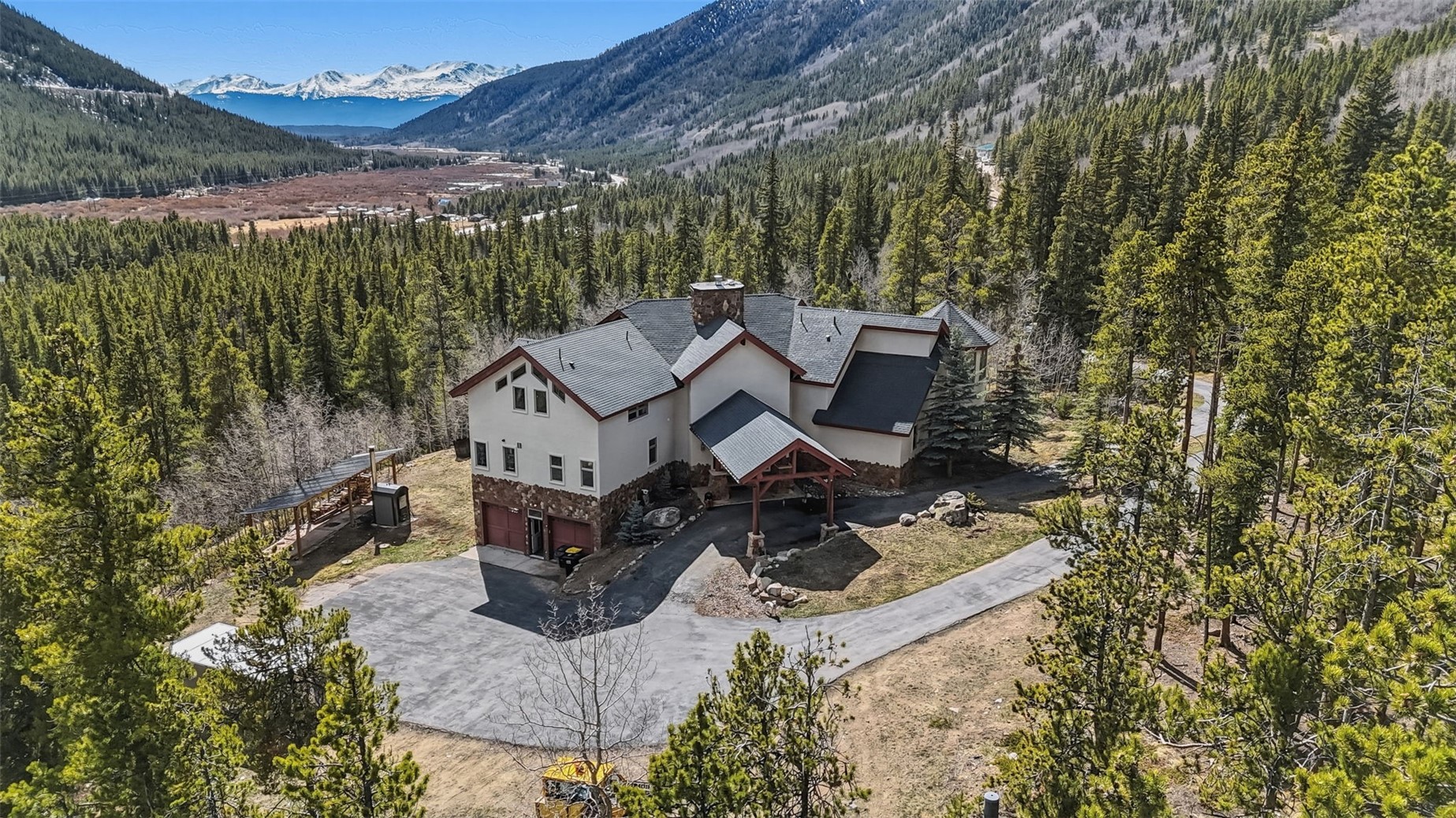 300 Buckeye Creek Road Property Photo 2
