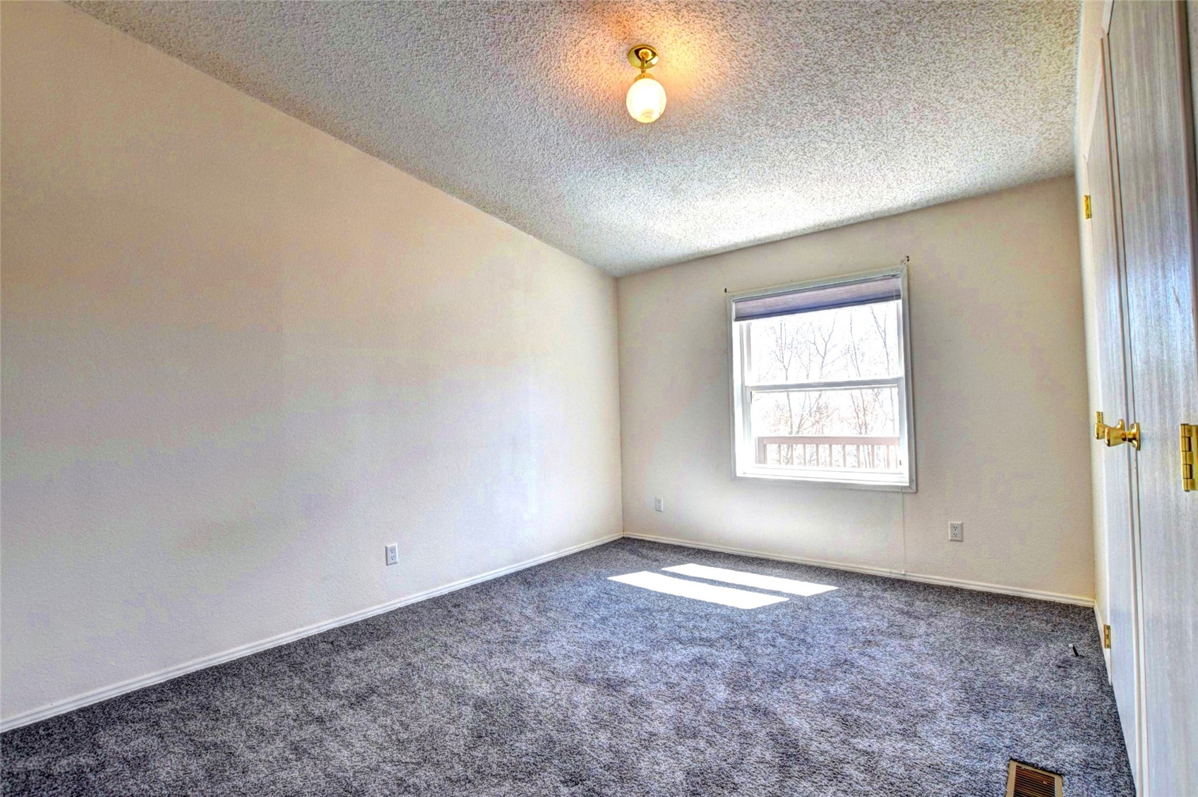 605 Lamb Mountain Road Property Photo 18