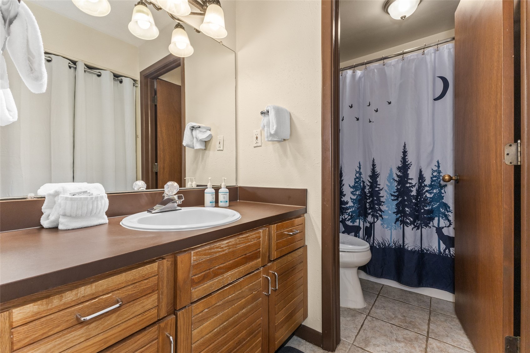 2025 Walton Creek Road 308 Property Photo 16