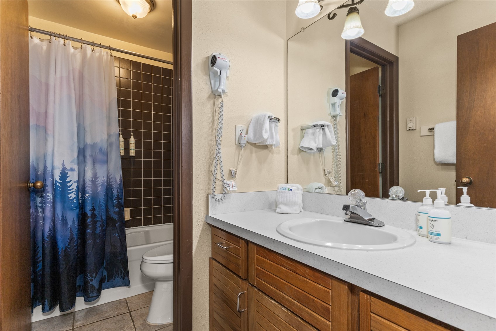 2025 Walton Creek Road 308 Property Photo 18