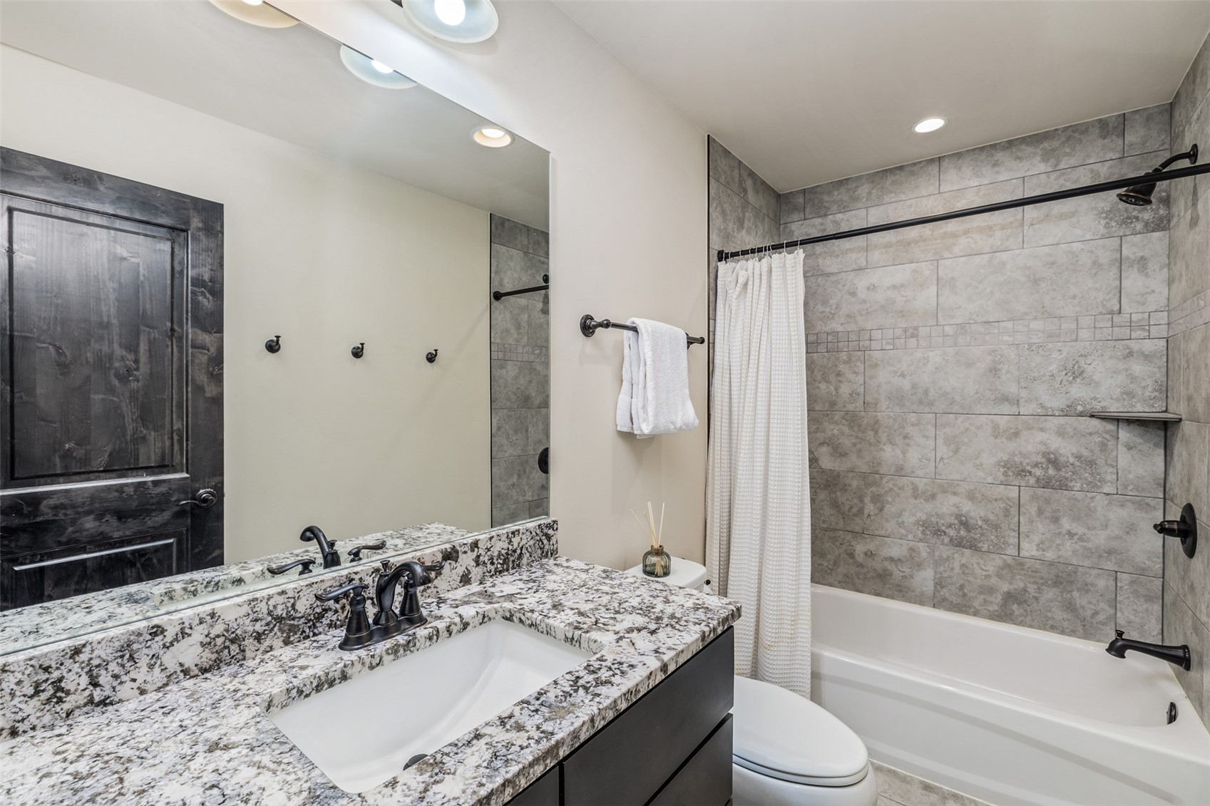 40 Erickson Loop 14b Property Photo 23