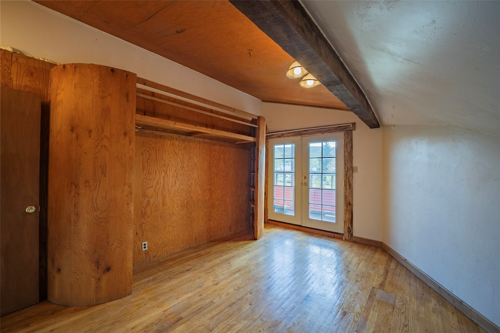 241 Moffat Avenue Property Photo 18