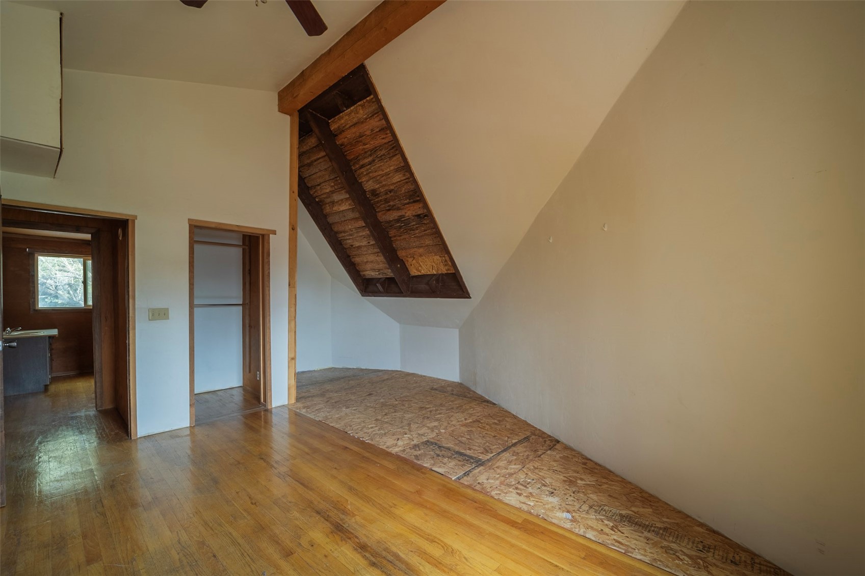 241 Moffat Avenue Property Photo 21