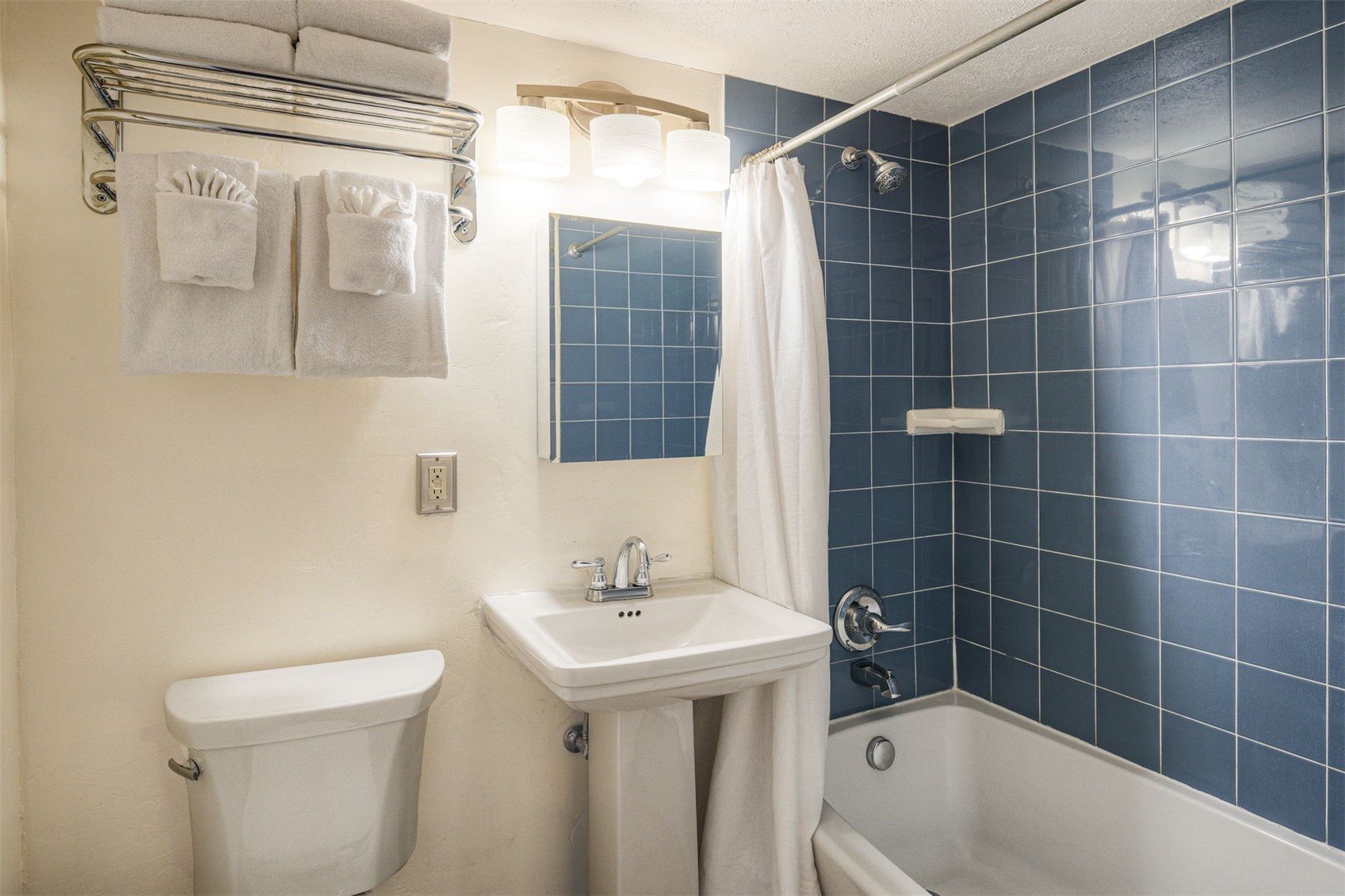 214 N Main Street 27 Property Photo 13
