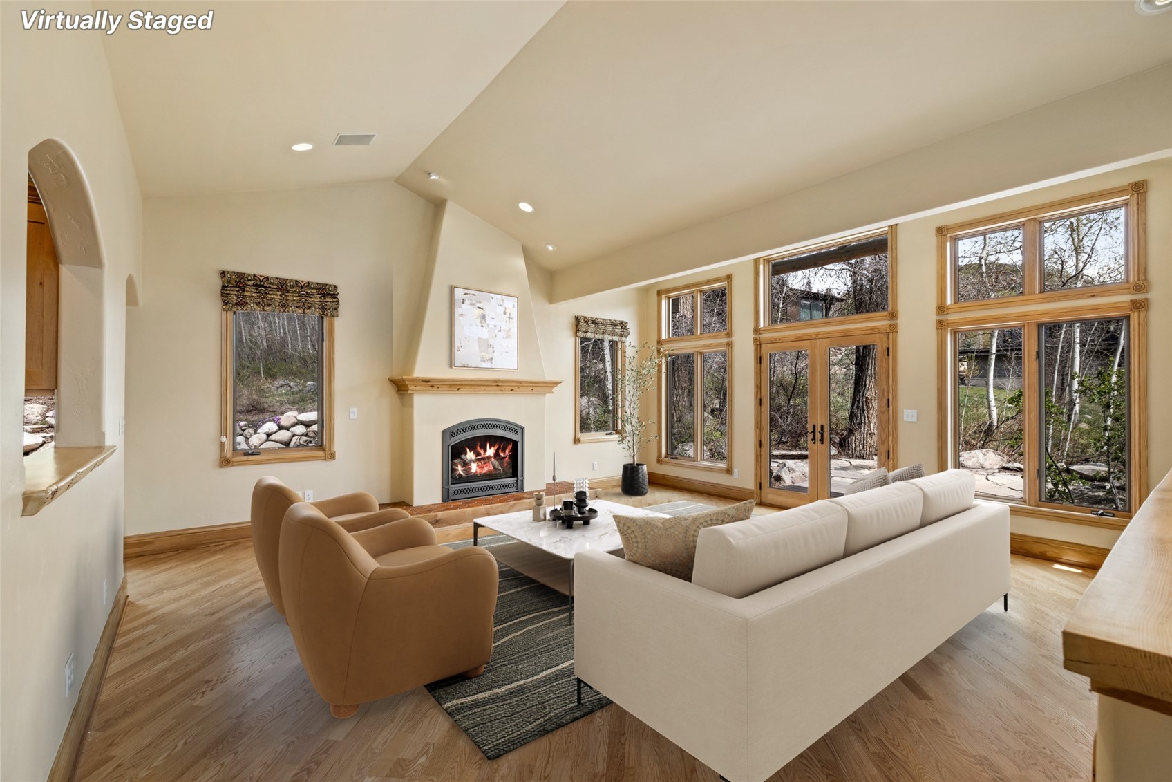 560 Steamboat Boulevard Property Photo 3