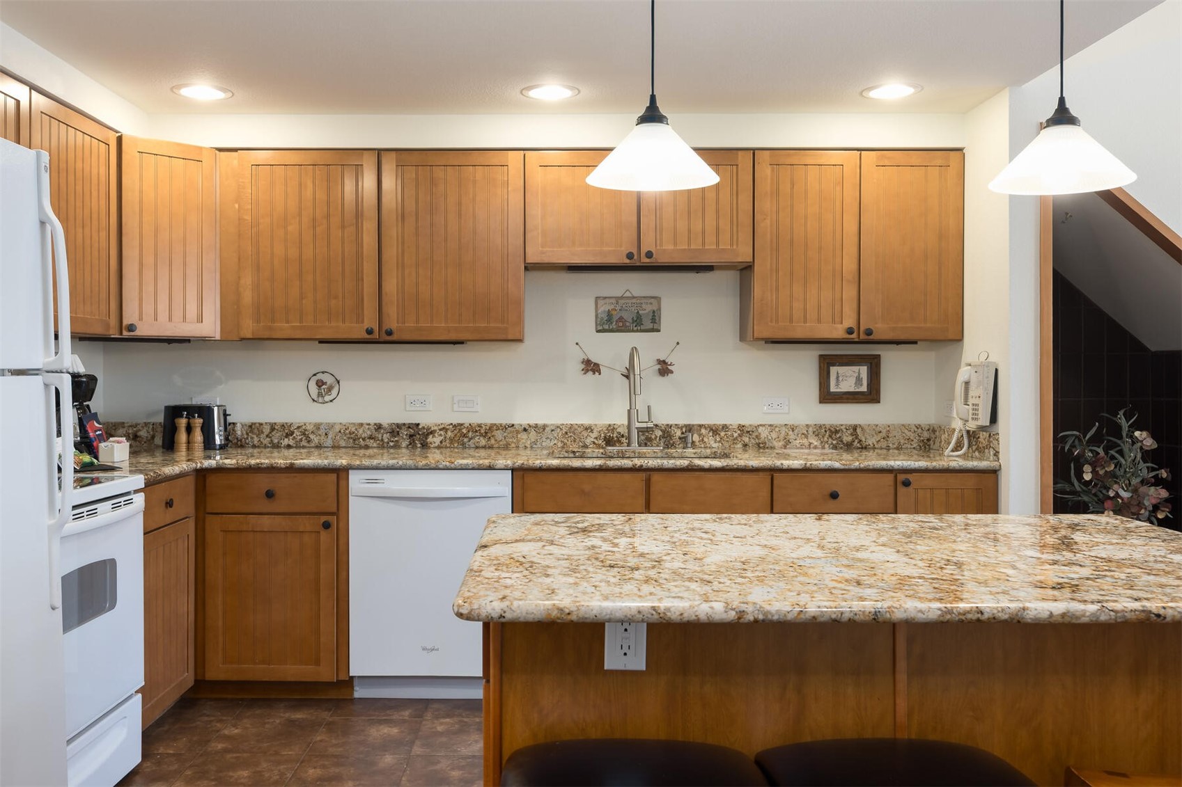 21650 Us Highway 6 2102 Property Photo 7