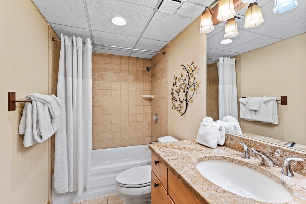 611 Village Road 4170 Property Photo 21