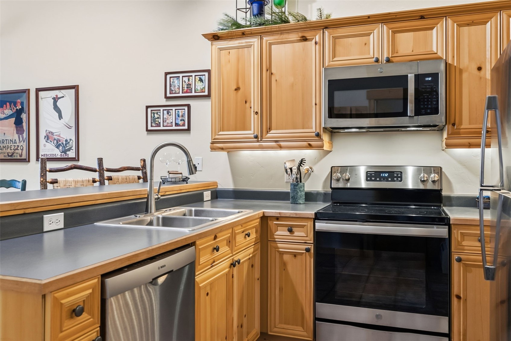 22784 Us Highway 6 2667 Property Photo 17