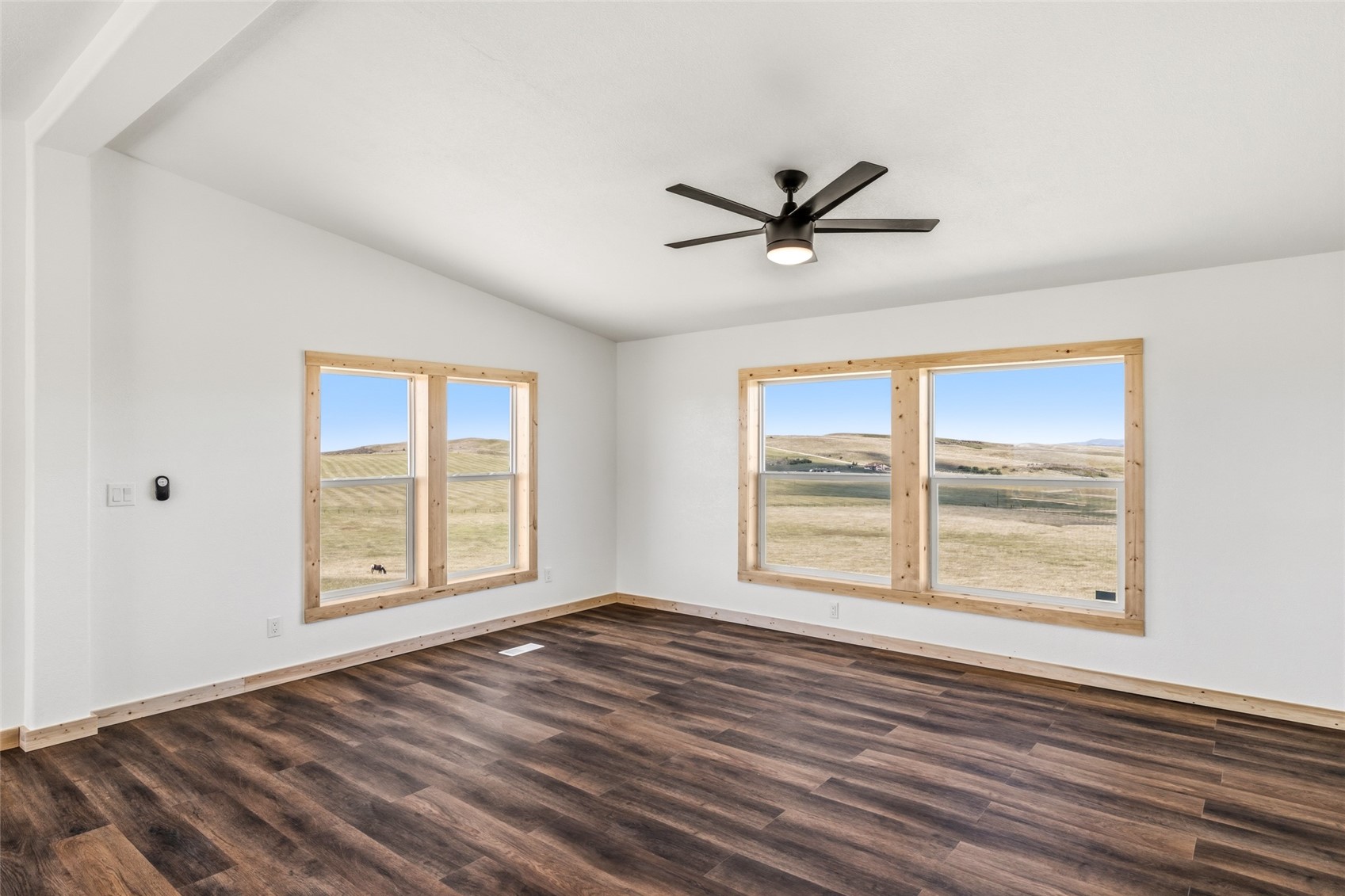 6055 Homesteader Lane Property Photo 8