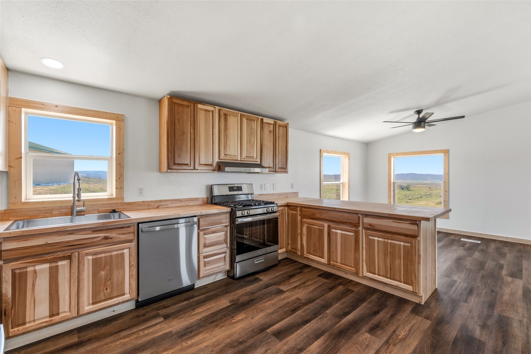 6055 Homesteader Lane Property Photo 11