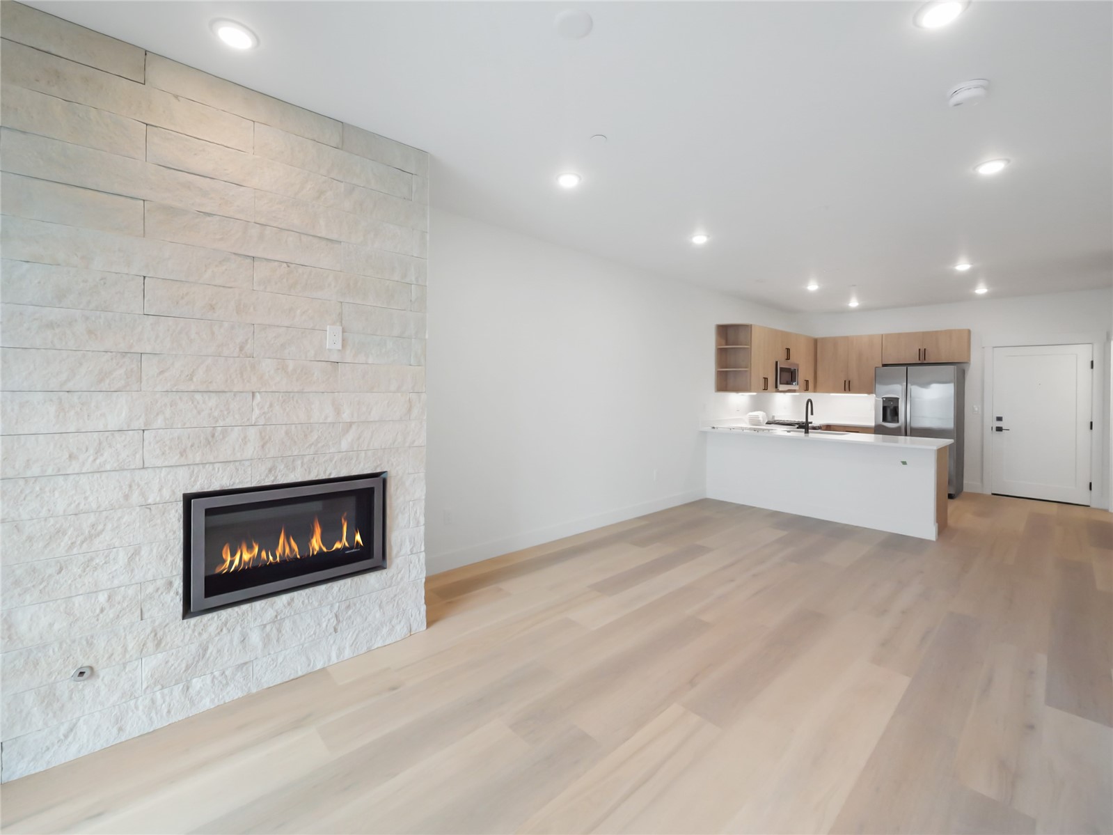 740 Blue River Parkway E11 Property Photo 4