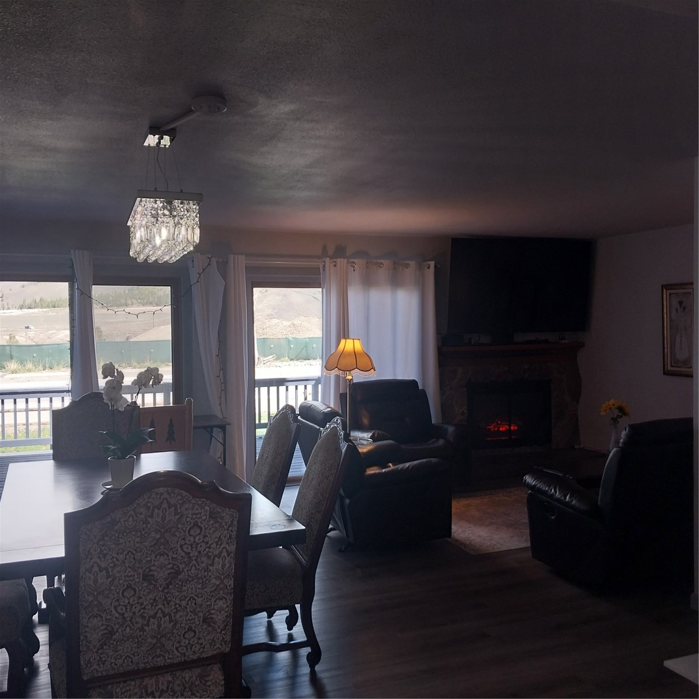 250 Cove Boulevard 3 Property Photo 8