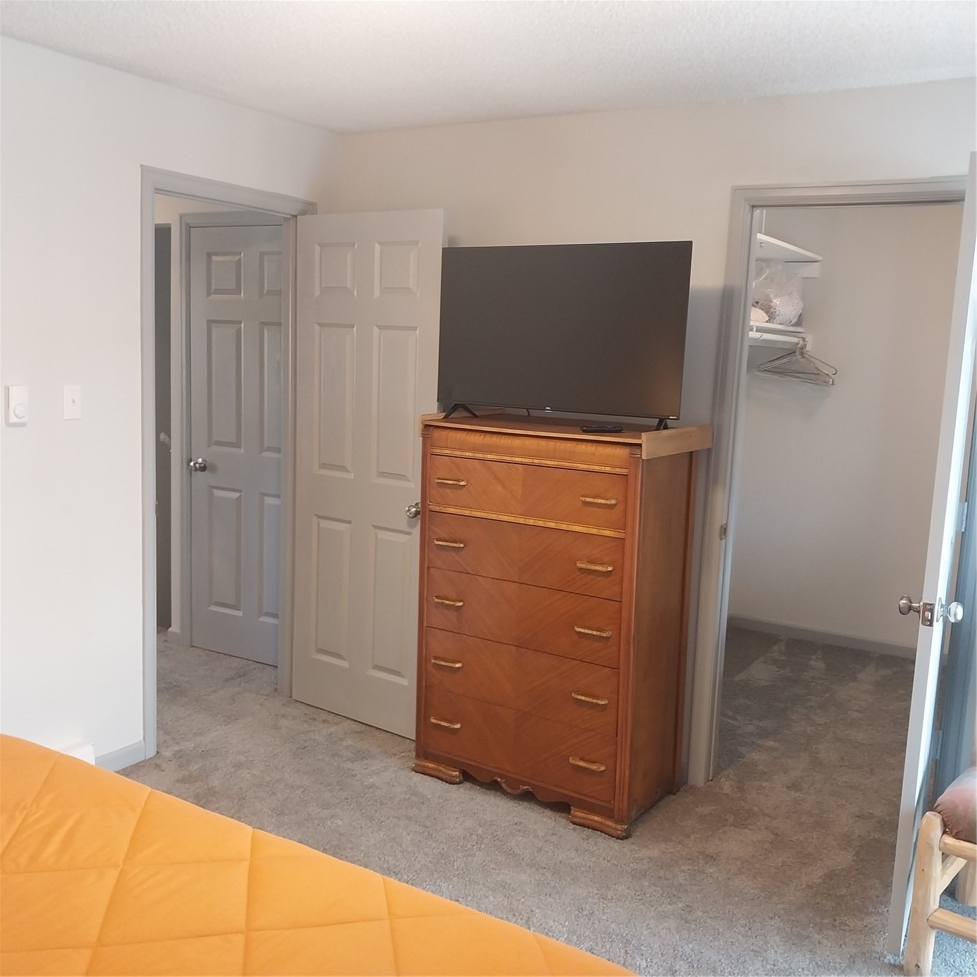 250 Cove Boulevard 3 Property Photo 17